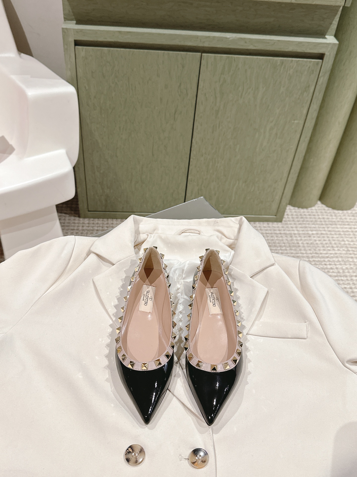 Women's high heels
